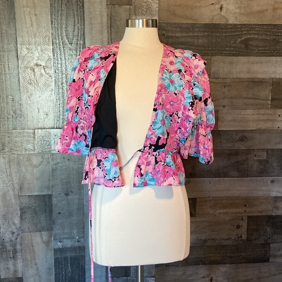 NWT! WAYF wrap top XSmall pastel floral ruffle Barbie hyper feminine resortwear - Picture 11 of 13